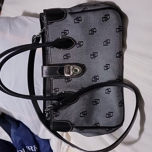 Black and gray dooney and bourke hand bag